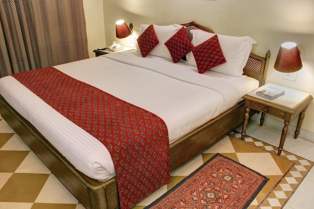 Palace On Ganges - Heritage Hotel Váránasí Pokoj fotografie