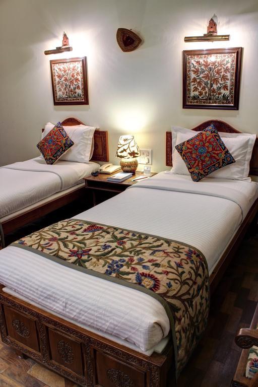 Palace On Ganges - Heritage Hotel Váránasí Pokoj fotografie