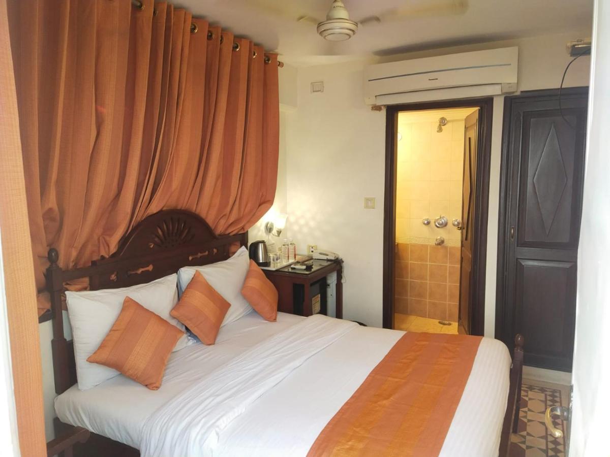 Palace On Ganges - Heritage Hotel Váránasí Exteriér fotografie