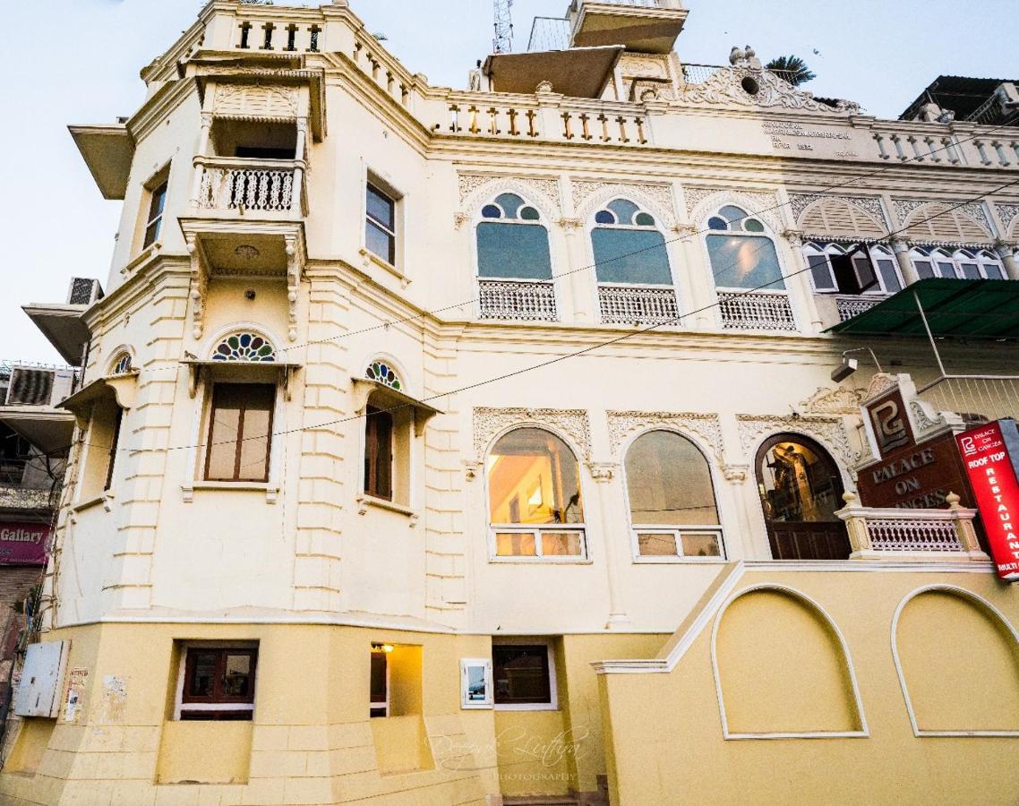Palace On Ganges - Heritage Hotel Váránasí Exteriér fotografie